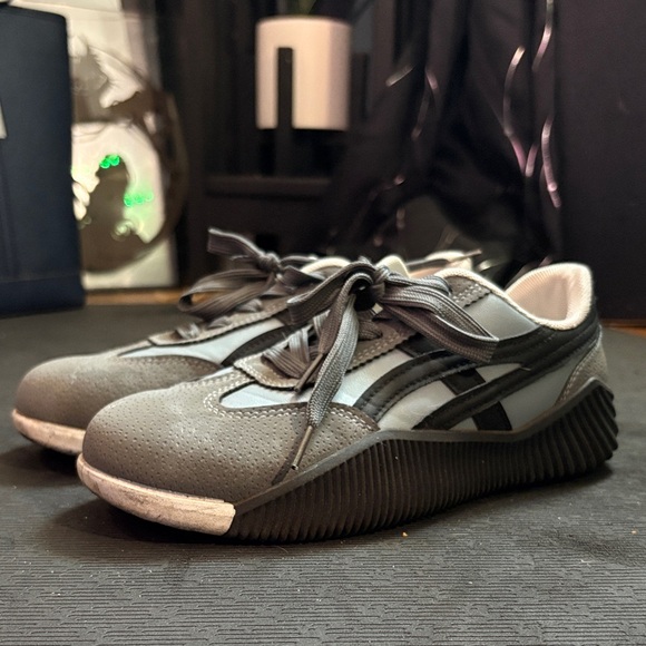 deflorance Shoes - DeFlorance Charcoal and Black Women’s Sneakers